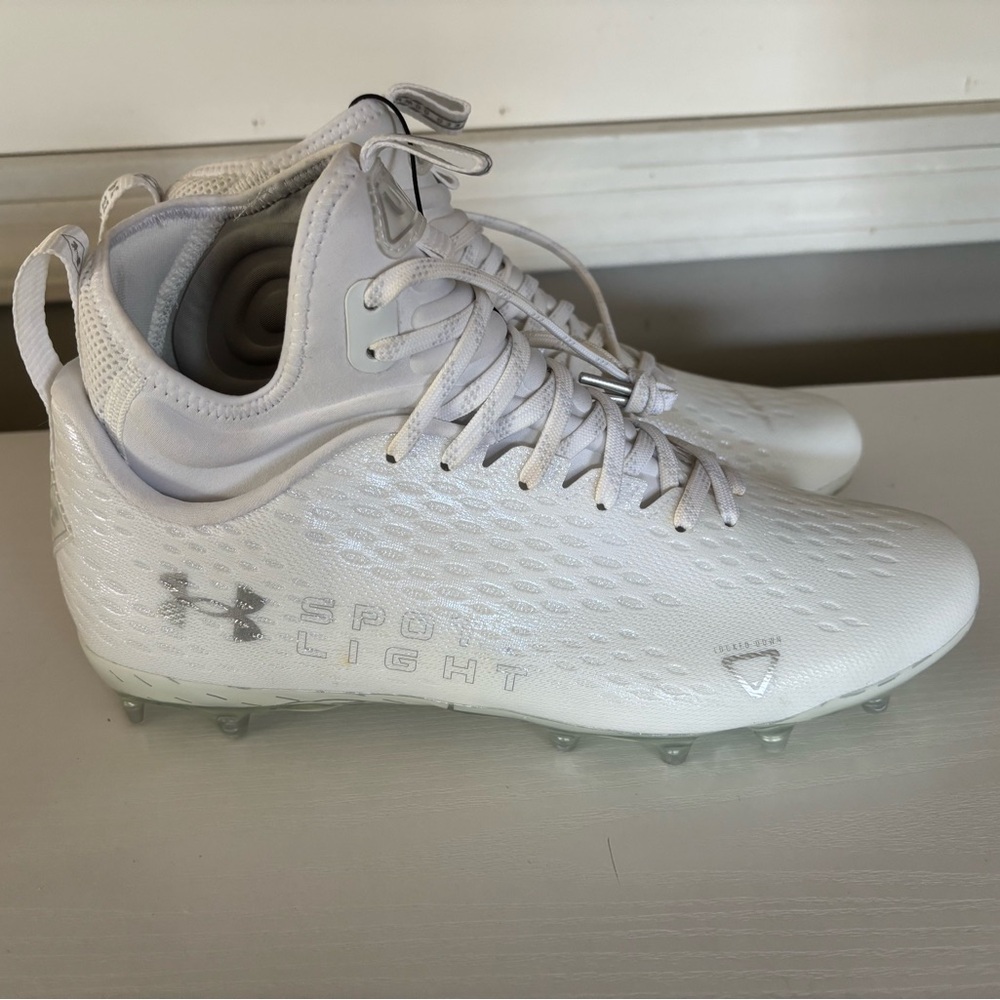 Under Armour Men's Spotlight Lux MC 2.0 Football Cleats Size 9.5 M